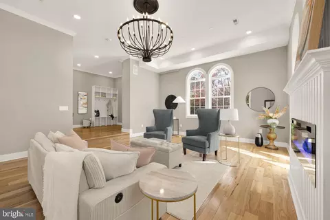 11921 Coronada Pl, Kensington, MD 20895