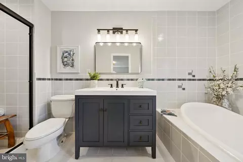 Bath - 2404 Blue Valley Dr, Silver Spring, MD 20904 photo 2 of 7