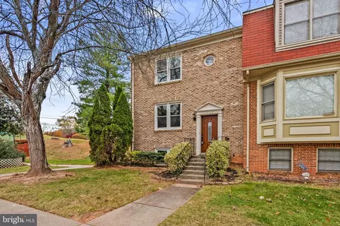 13132 Kara Ln, Silver Spring, MD 20904 photo 2
