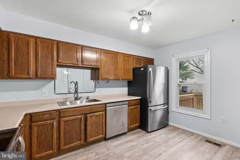13132 Kara Ln, Silver Spring, MD 20904 photo 10