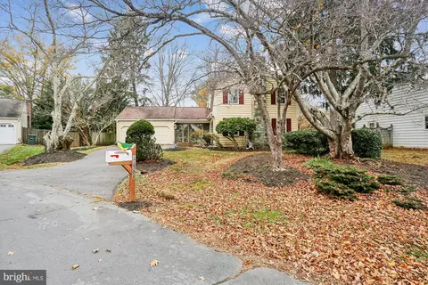 11508 Hornfair Ct, Potomac, MD 20854