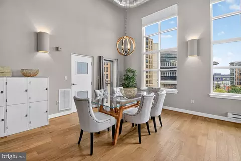 Dining - 900 Bonifant St #D, Silver Spring, MD 20910 photo 3 of 5