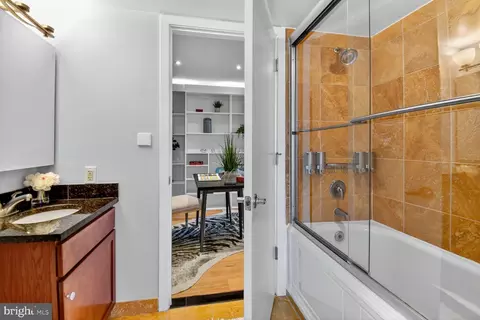 Bath - 900 Bonifant St #D, Silver Spring, MD 20910 photo 1 of 3