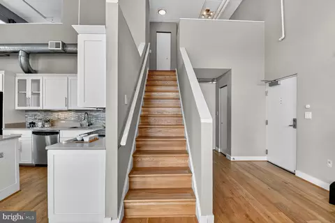 Entry Way - 900 Bonifant St #D, Silver Spring, MD 20910 photo 4 of 4