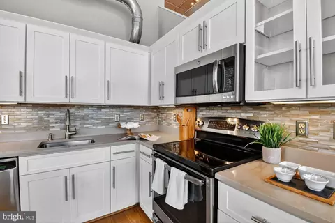Kitchen - 900 Bonifant St #D, Silver Spring, MD 20910 photo 5 of 5