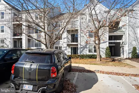 10007 Vanderbilt Cir #7, Rockville, MD 20850