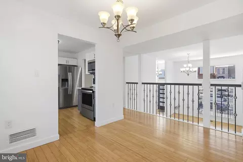 17636 Horizon Pl, Rockville, MD 20855