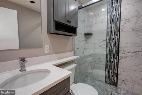 Bath - 1900 Lyttonsville Rd #211, Silver Spring, MD 20910 photo 4 of 4