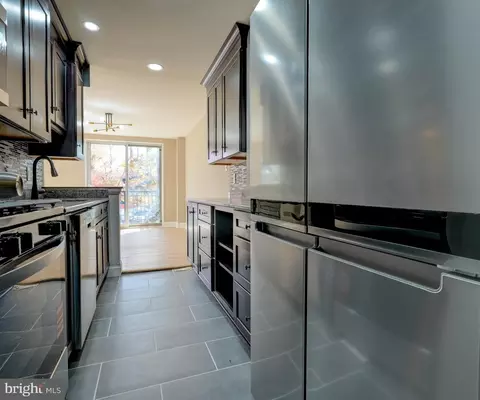 Kitchen - 1900 Lyttonsville Rd #211, Silver Spring, MD 20910 photo 5 of 8