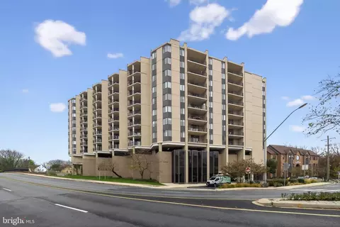 4242 E West Hwy #714, Chevy Chase, MD 20815