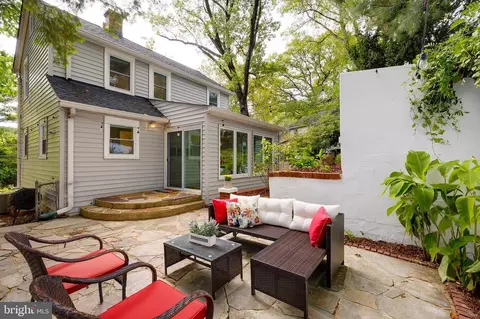 704 Maplewood Ave, Takoma Park, MD 20912