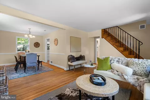 Entry Way - 10610 Ordway Dr, Silver Spring, MD 20901 photo 1 of 2