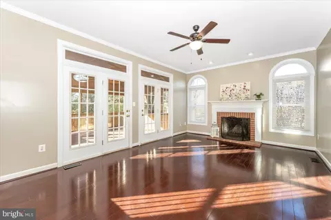 Living - 17914 Hickman St, Poolesville, MD 20837 photo 5 of 14