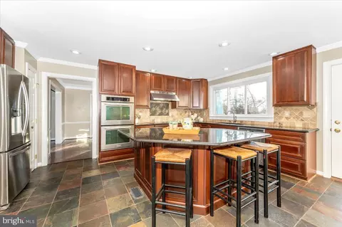 Kitchen - 17914 Hickman St, Poolesville, MD 20837 photo 1 of 6