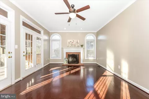 Living - 17914 Hickman St, Poolesville, MD 20837 photo 7 of 14