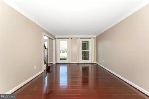Living - 17914 Hickman St, Poolesville, MD 20837 photo 2 of 14