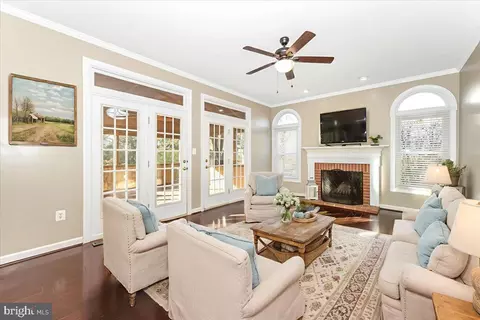 Living - 17914 Hickman St, Poolesville, MD 20837 photo 6 of 14