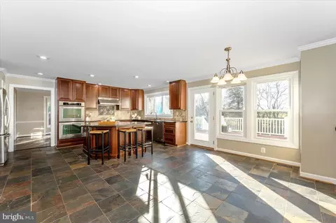 Kitchen - 17914 Hickman St, Poolesville, MD 20837 photo 6 of 6