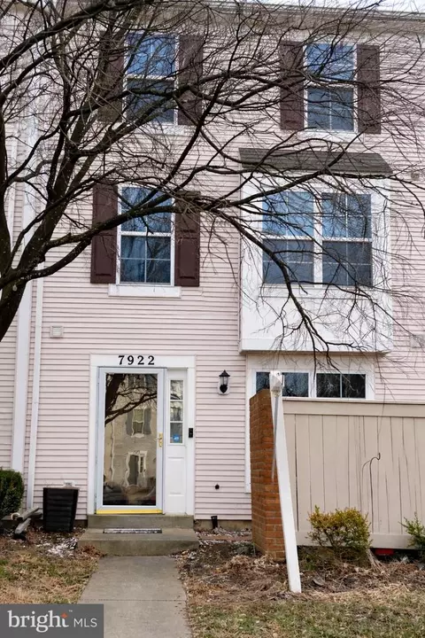 7922 Otter Cove Ct, Montgomery Village, MD 20886