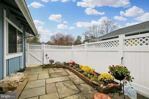 Exterior - 15205 Tottenham Ter #24-B, Silver Spring, MD 20906 photo 1 of 4