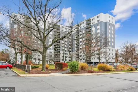 7333 New Hampshire Ave #1217W, Takoma Park, MD 20912