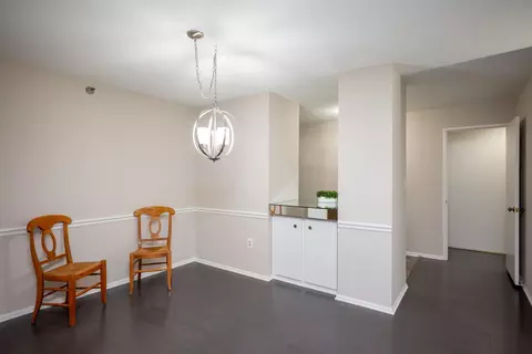 Dining - 15100 Interlachen Dr #4-110, Silver Spring, MD 20906 photo 3 of 4