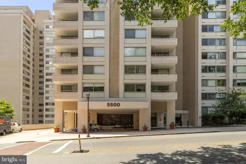 5500 Friendship Blvd #910N, Chevy Chase, MD 20815