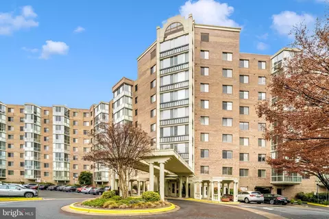 3005 S Leisure World Blvd #306, Silver Spring, MD 20906