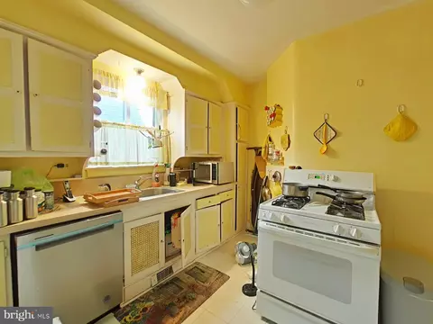 13 Midhurst Rd, Silver Spring, MD 20910 photo 7