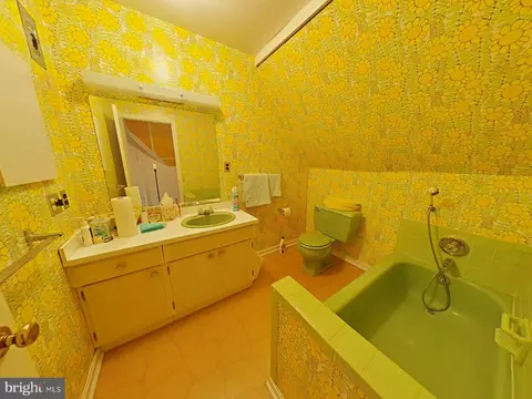 13 Midhurst Rd, Silver Spring, MD 20910 photo 14