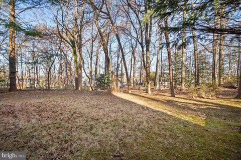 Exterior - 2 Candlelight Ct, Potomac, MD 20854 photo 7 of 9