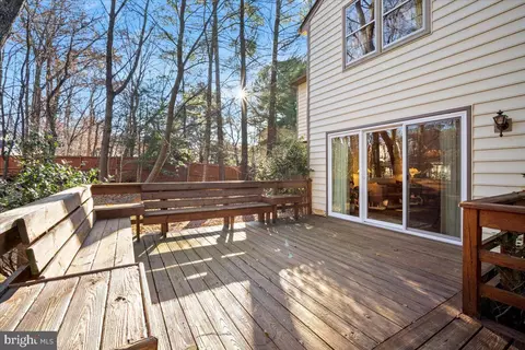 Exterior - 2 Candlelight Ct, Potomac, MD 20854 photo 2 of 9