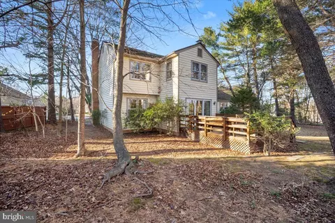 Exterior - 2 Candlelight Ct, Potomac, MD 20854 photo 5 of 9