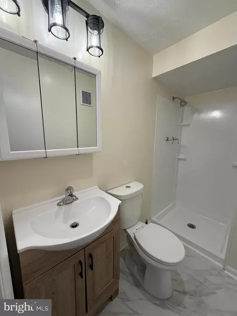 Bath - 2819 Shepperton Ter, Silver Spring, MD 20904 photo 2 of 3