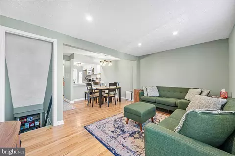 Entry Way - 2819 Shepperton Ter, Silver Spring, MD 20904 photo 3 of 4