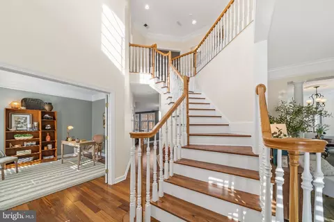 Entry Way - 18700 Olney Mill Rd, Olney, MD 20832 photo 1 of 2