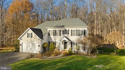 Exterior - 18700 Olney Mill Rd, Olney, MD 20832 photo 11 of 20