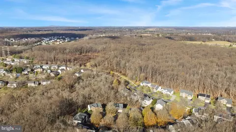 View/Area - 18700 Olney Mill Rd, Olney, MD 20832 photo 6 of 9