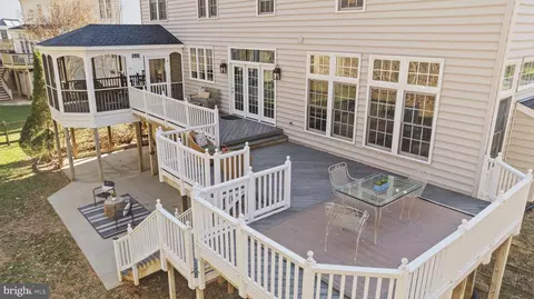 Exterior - 18700 Olney Mill Rd, Olney, MD 20832 photo 13 of 20
