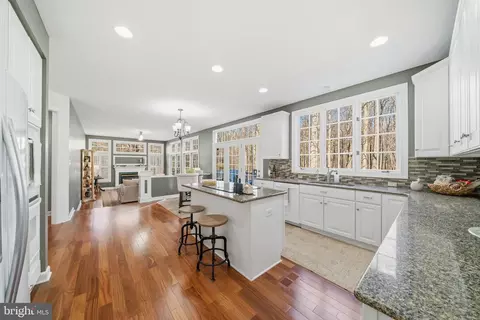 Kitchen - 18700 Olney Mill Rd, Olney, MD 20832 photo 1 of 5
