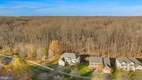 View/Area - 18700 Olney Mill Rd, Olney, MD 20832 photo 8 of 9