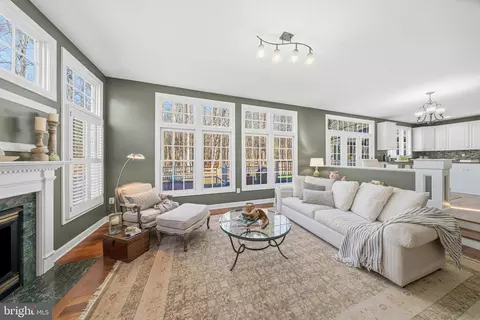 Living - 18700 Olney Mill Rd, Olney, MD 20832 photo 2 of 2