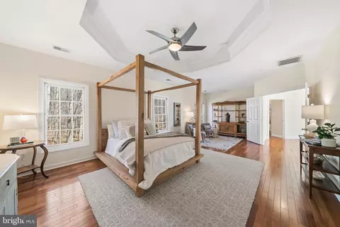 Bedroom - 18700 Olney Mill Rd, Olney, MD 20832 photo 2 of 5