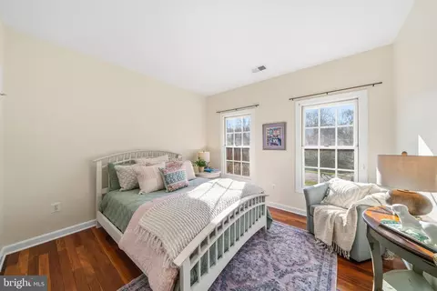 Bedroom - 18700 Olney Mill Rd, Olney, MD 20832 photo 3 of 5