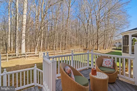 Exterior - 18700 Olney Mill Rd, Olney, MD 20832 photo 18 of 20