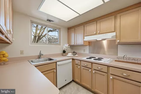 3388 Chiswick Ct #49-A, Silver Spring, MD 20906 photo 5