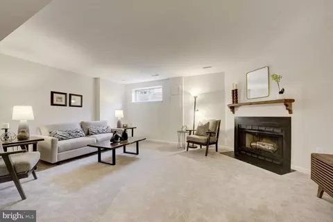 10320 Castlehedge Ter, Silver Spring, MD 20902 photo 24