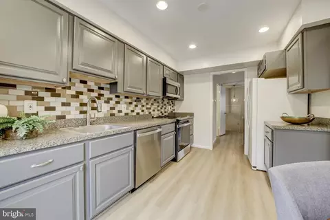 10320 Castlehedge Ter, Silver Spring, MD 20902 photo 13