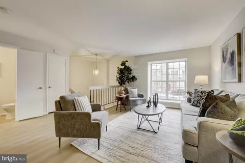 10320 Castlehedge Ter, Silver Spring, MD 20902 photo 6