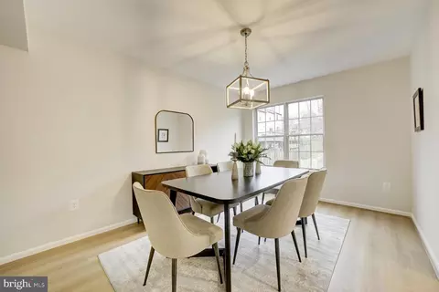 10320 Castlehedge Ter, Silver Spring, MD 20902 photo 9